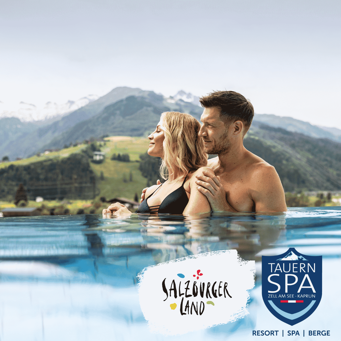 Person im Infinity-Pool mit Berglandschaft im Hintergrund, daneben Logos von Salzburger Land & TAUERN SPA