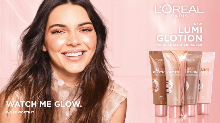 „L'Oréal True Match Lumi Glotion in vier Farbtönen – Glow-Effekt, Teint-Perfektionierer, Make-up-Trend 2025.