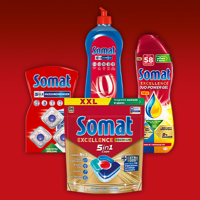 Somat Sortiment mit Spülmaschinentabs, Klarspüler & Gelreiniger auf rotem Hintergrund – kraftvolle Geschirrreinigung. - Link zur Markenseite/Gesamtes Sortiment