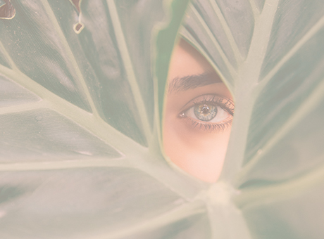 Icon Make-up mit Auge – dekorative Kosmetik für Augen, Lippen und Teint mit natürlichen Akzenten.