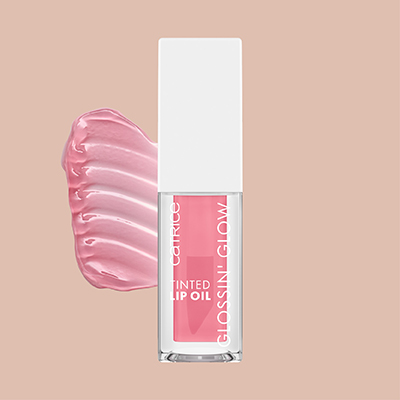 Catrice Lip Gloss auf hell braunem Hintergrund