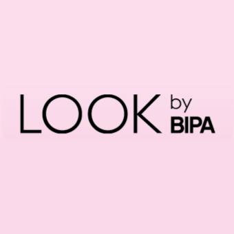 LOOK by BIPA Logo auf rosa Hintergrund – Markenlogo für dekorative Kosmetik und Beauty-Produkte.