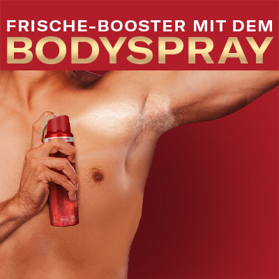 Mann sprüht Old Spice Bodyspray unter den Arm, Text: ‚Frische-Booster mit dem Bodyspray‘ in Gold.