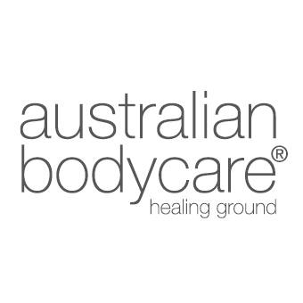 Australian Bodycare Logo mit Slogan ‚healing ground‘ und Hinweis auf gesamtes Sortiment an Teebaumöl-Produkten. - Link zu Marken Markenseite/Gesamtes Sortiment