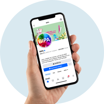 Smartphone mit Facebook-App und Privatsphäre-Einstellungen – Datenschutz auf Facebook.
