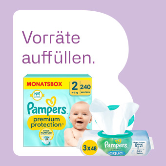 Pampers Premium Protection Monatsbox und Aqua‑Feuchttücher als Vorratsangebot für Babybedarf und Windelpflege.