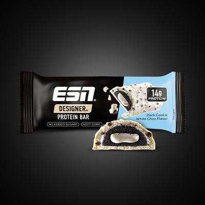 ESN Designer Protein Bar in Dark Cookie White Choc mit 14 g Protein und weichem Kern für Fitness und Ernährung.