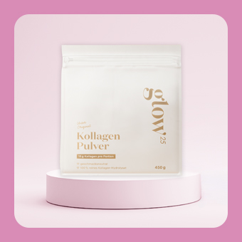 Glow25 Kollagen Pulver auf rosafarbenem Podest, neutrales Produktfoto für Beauty‑ und Hautpflege‑Ergänzungen.