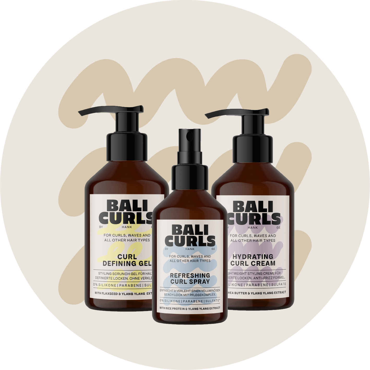 Drei Bali Curls Stylingprodukte mit Pumpspender – Gel, Spray und Creme für definierte, gepflegte Locken. - Link zur Markenseite/Styling