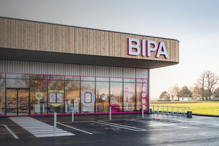 BIPA Filiale bei Tag.