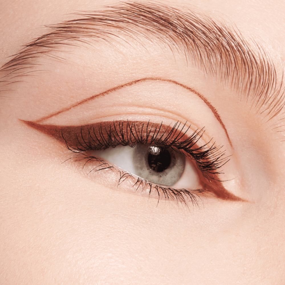 Bild: essence STAY & PLAY GEL EYELINER POT
