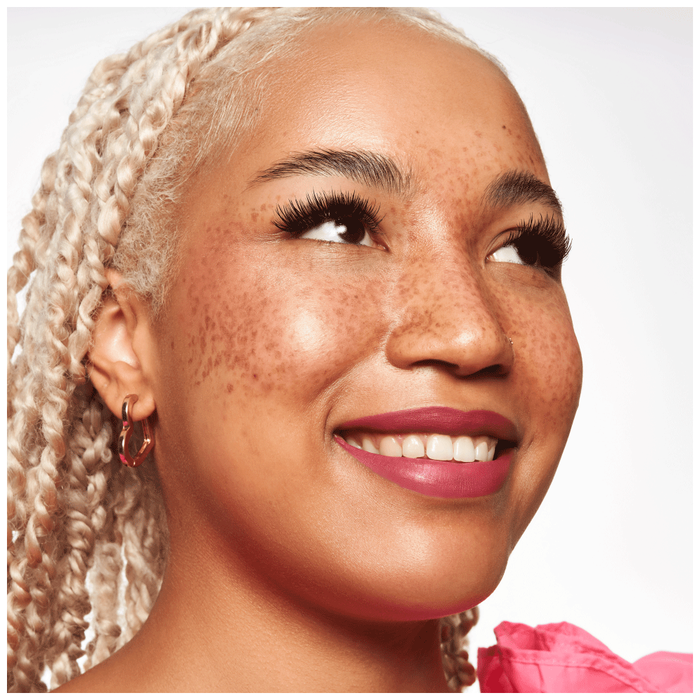 Bild: essence Lashes To Impress