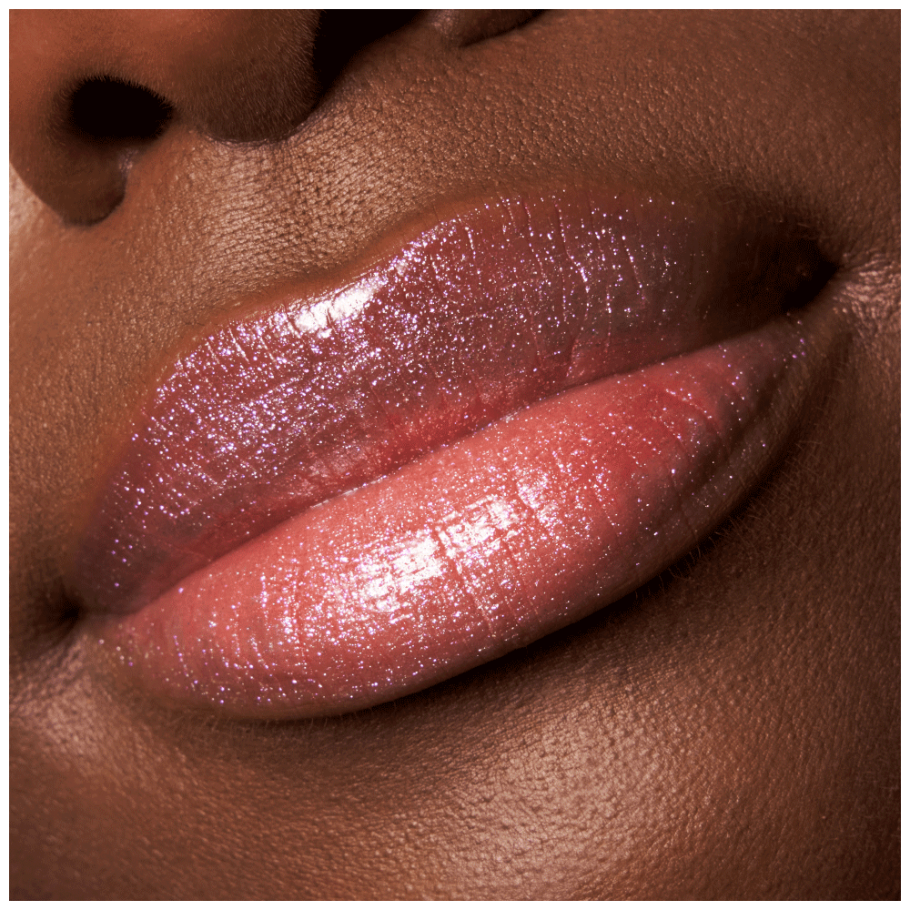 Bild: essence Meta Glow Multi-Reflective Lipgloss