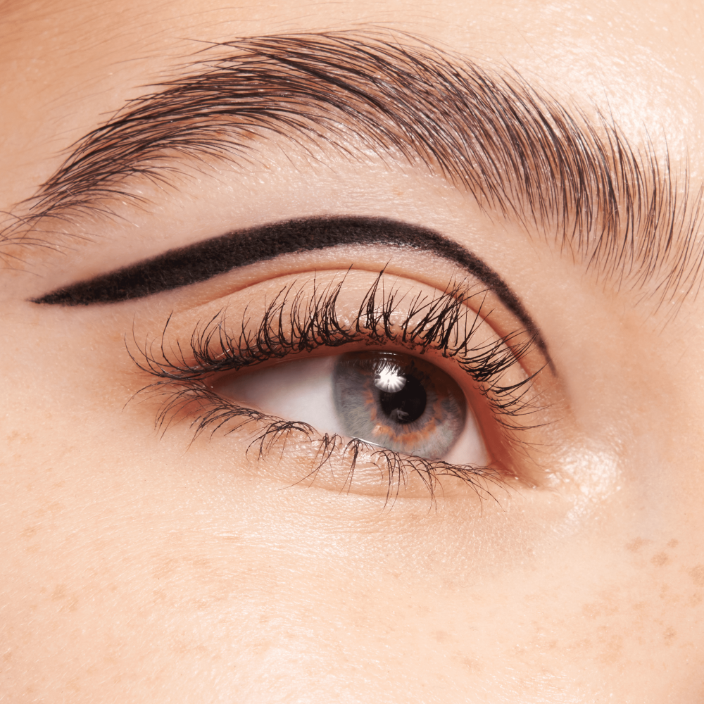 Bild: essence STAY & PLAY GEL EYELINER POT