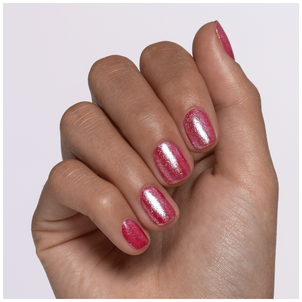 Bild: essence Meta Glow Transforming Top Coat