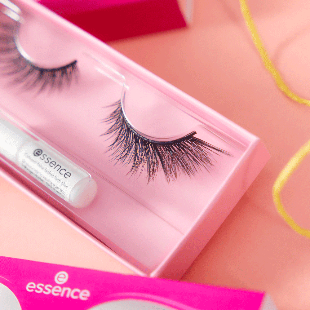 Bild: essence Cateyes! false lashes