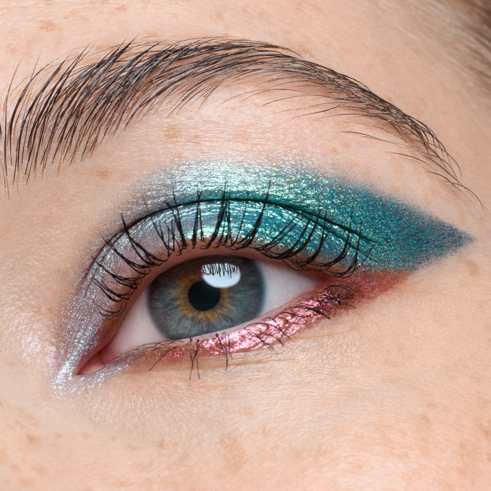 Bild: Catrice Space Glam Chrome Eyeshadow 040