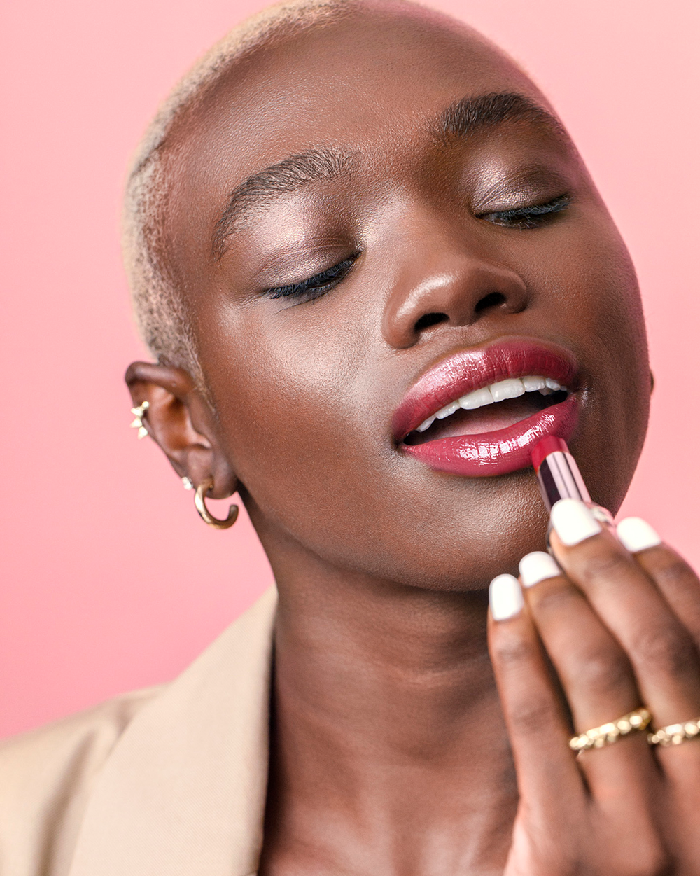 Bild: L'ORÉAL PARIS Color Riche Glow Paradise