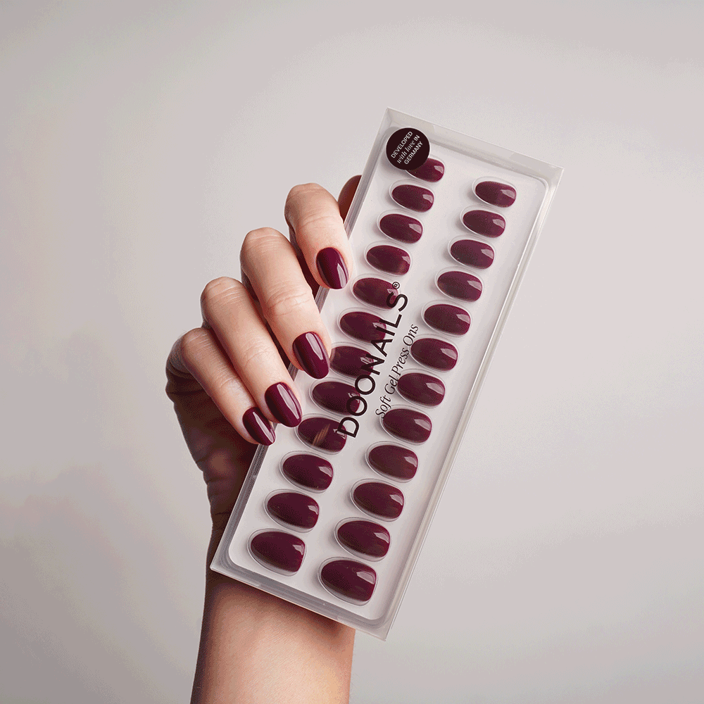 Bild: DOONAILS Soft Gel Press Ons Short Round