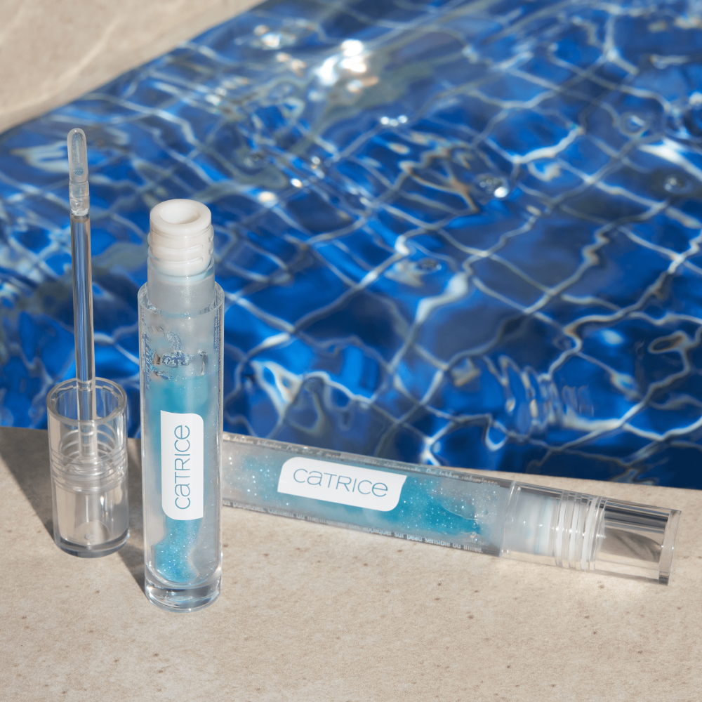 Bild: Catrice POOLSIDE OF LIFE Bi-Phase Lip Oil Keep It Pool