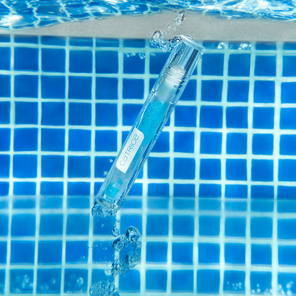 Bild: Catrice POOLSIDE OF LIFE Bi-Phase Lip Oil Keep It Pool
