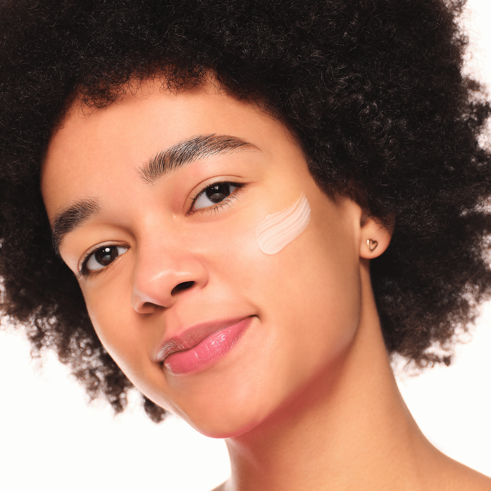 Bild: essence silky BLUR PORELESS PRIMER
