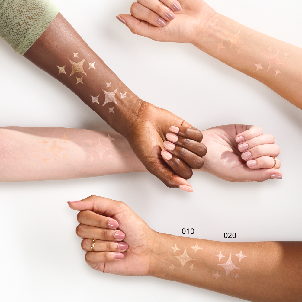Bild: essence BABY GOT GLOW highlighter stick Golden Aura 10