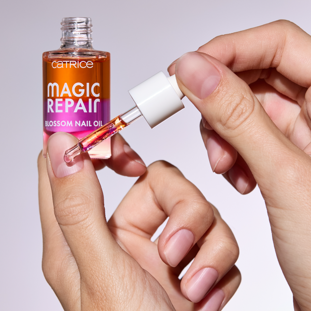 Bild: Catrice Magic Repair Blossom Nail Oil 