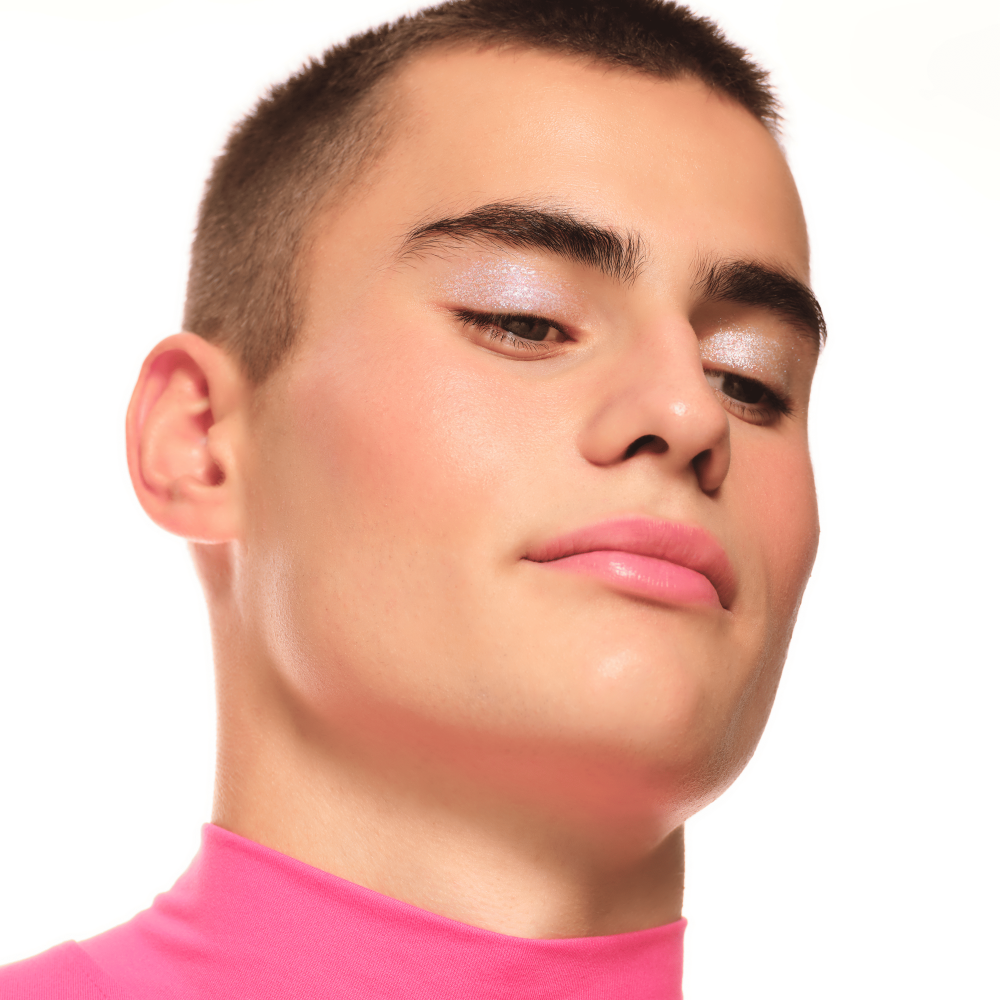 Bild: essence JELLY JEWELS glitter eyeshadow topper 02