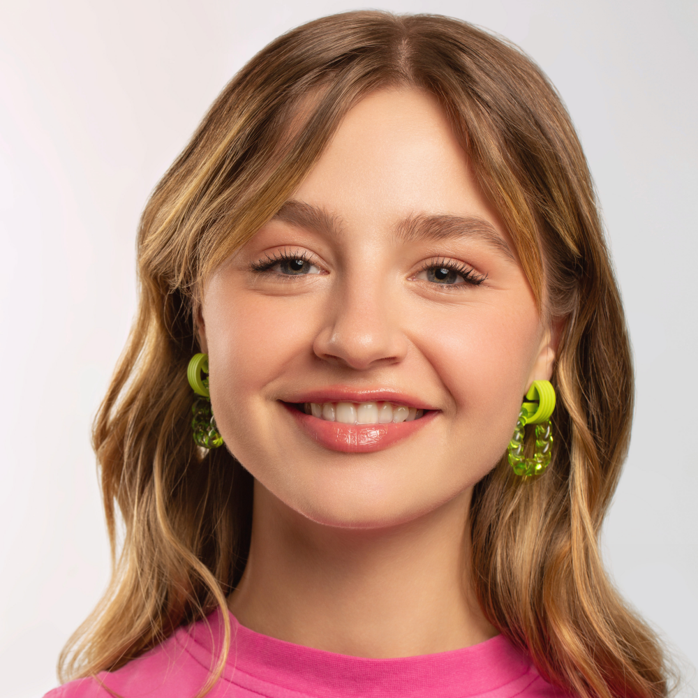 Bild: essence GLOSSY GLAZE high shine lipstick 01