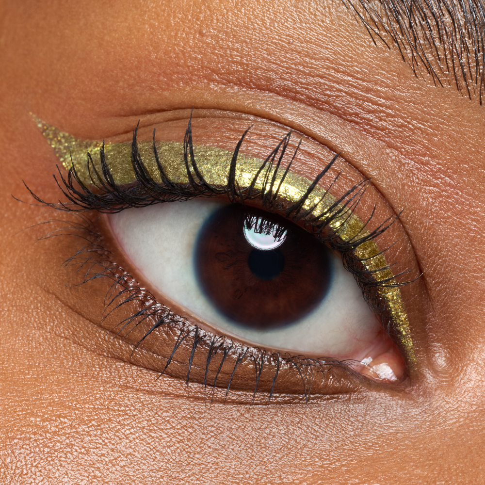 Bild: Catrice Space Glam Liquid Effect Eyeliner 020