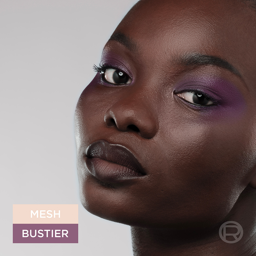 Bild: L'ORÉAL PARIS Mugler Spectrum Eyeshadow Palette Midnight 01