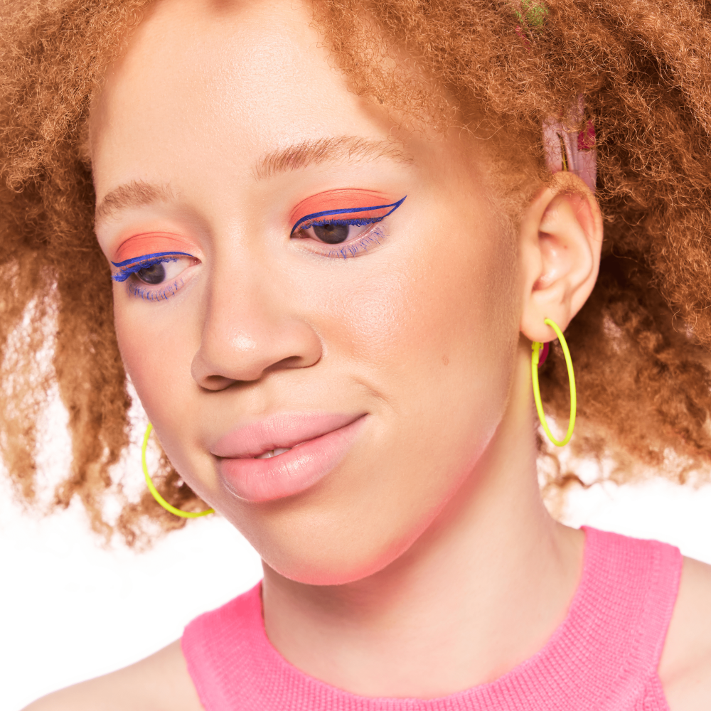 Bild: essence matte liquid eyeshadow Peach Pop