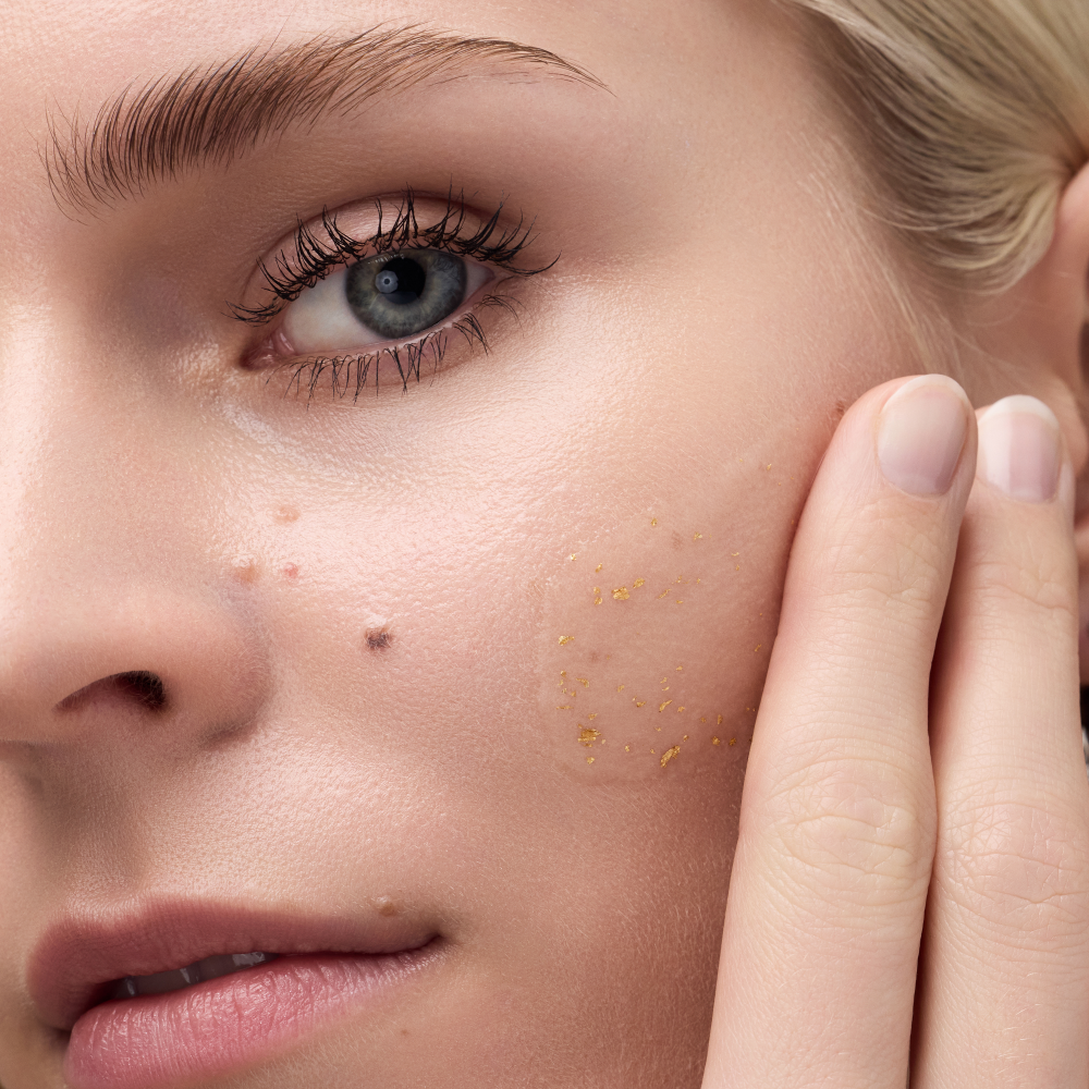 Bild: Catrice Glam In Gold Hydrating Primer 