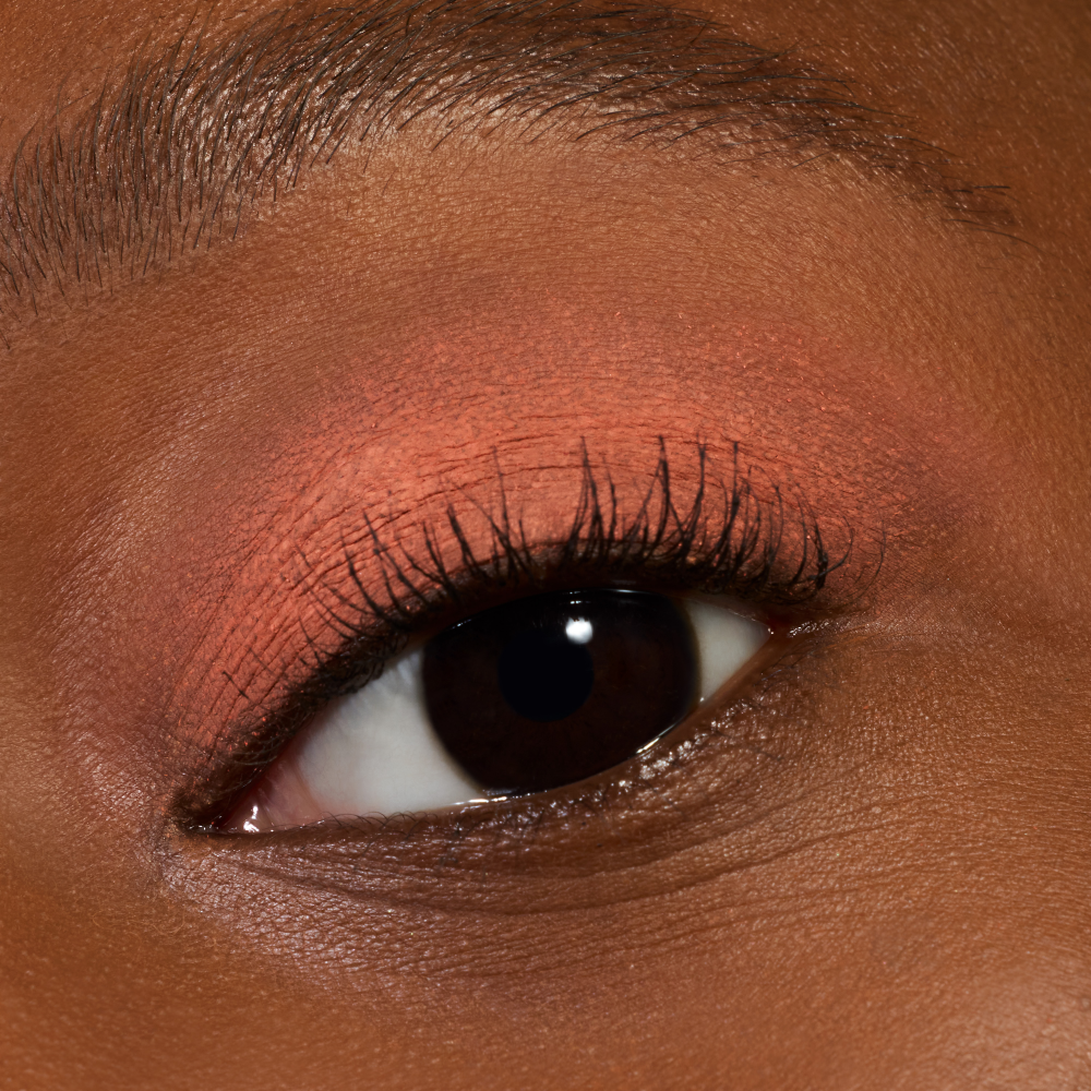 Bild: essence matte liquid eyeshadow Peach Pop