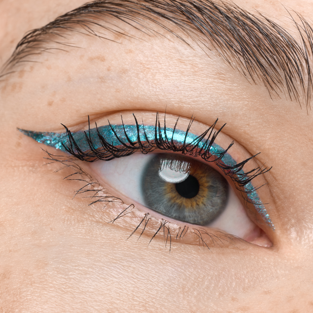 Bild: Catrice Space Glam Liquid Effect Eyeliner 030