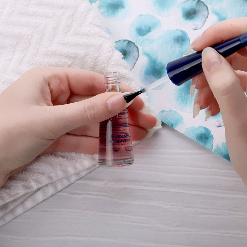 Bild: HERÔME Nagelhärter Sensitiv 