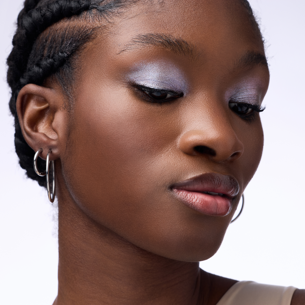 Bild: Catrice Space Glam Chrome Eyeshadow 040