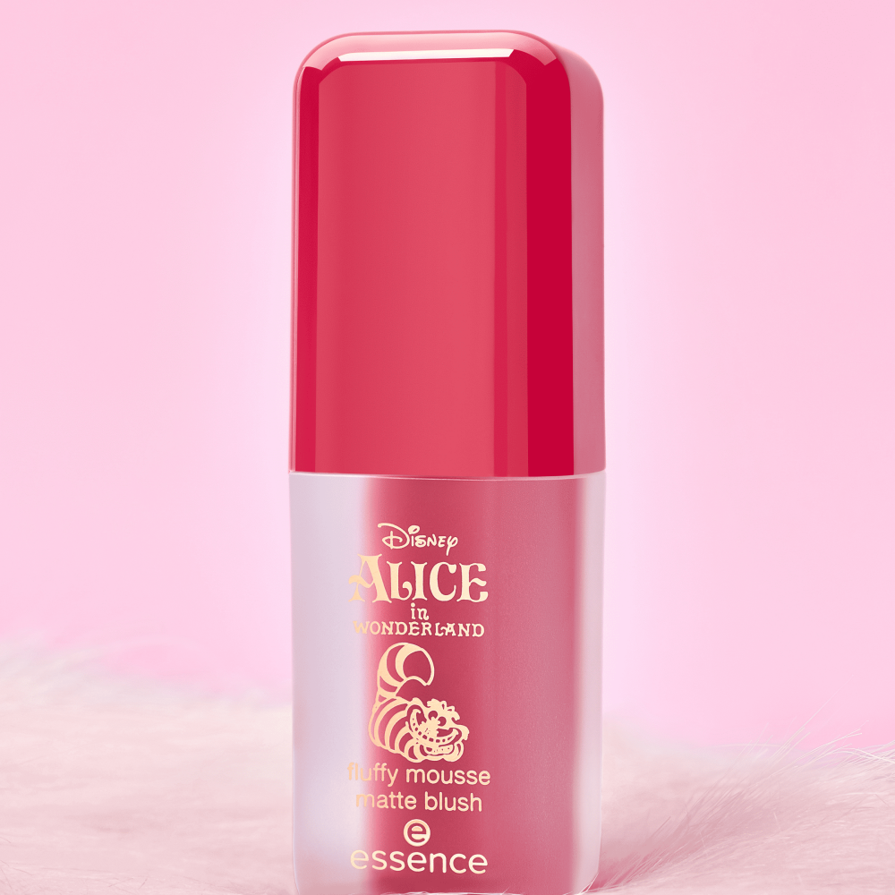 Bild: essence Disney Alice in Wonderland fluffy mousse matte blush 