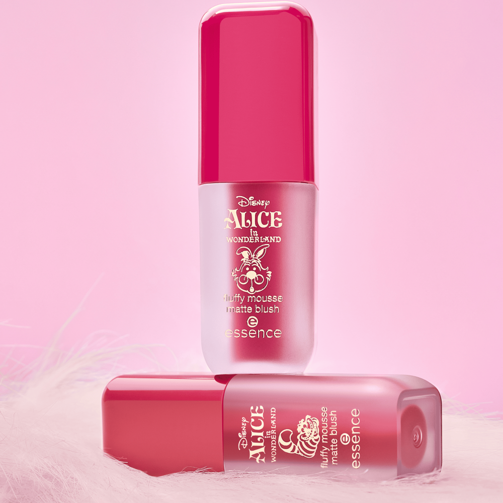 Bild: essence Disney Alice in Wonderland fluffy mousse matte blush 