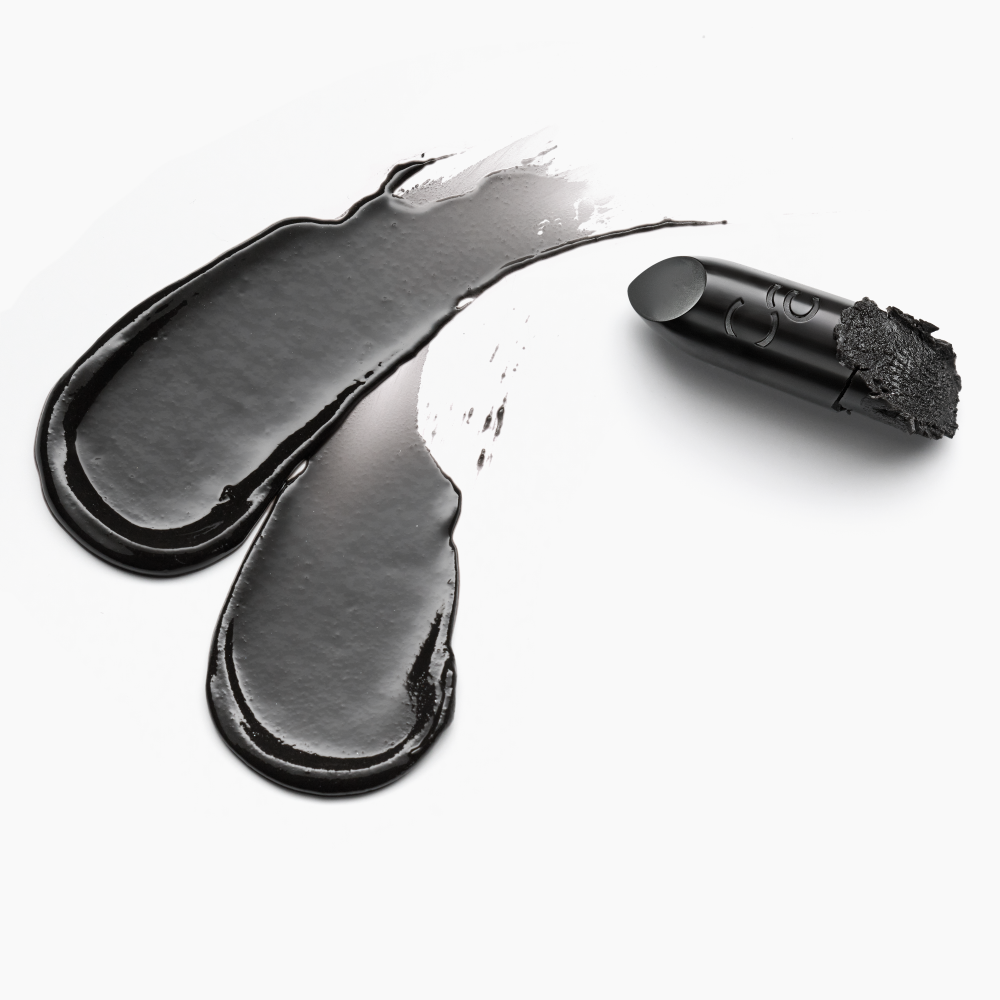 Bild: Catrice Dark Ruby Glow Lip Balm 