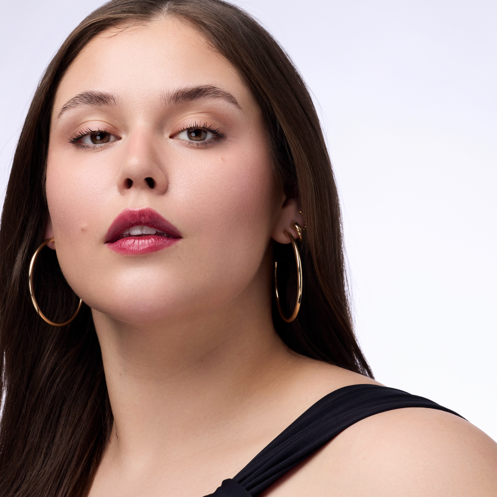 Bild: Catrice Dark Ruby Glow Lip Balm 