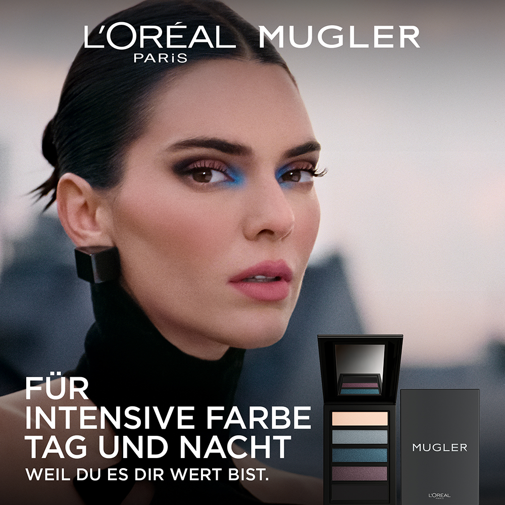 Bild: L'ORÉAL PARIS Mugler Spectrum Eyeshadow Palette Midnight 01