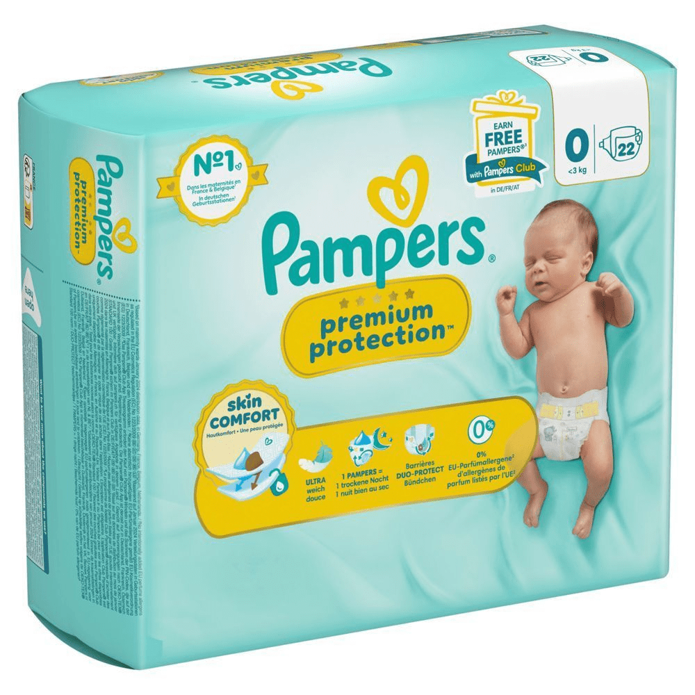 Pampers Premium Protection Windeln, Größe 0, mit dem Hinweis "Skin Comfort - Hautkomfort. Eine Haut geschützt". [IT] Pampers Premium Protection, confezione con neonato, che evidenzia la protezione delicata sulla pelle e l'assenza di allergeni da profumo UE.;
