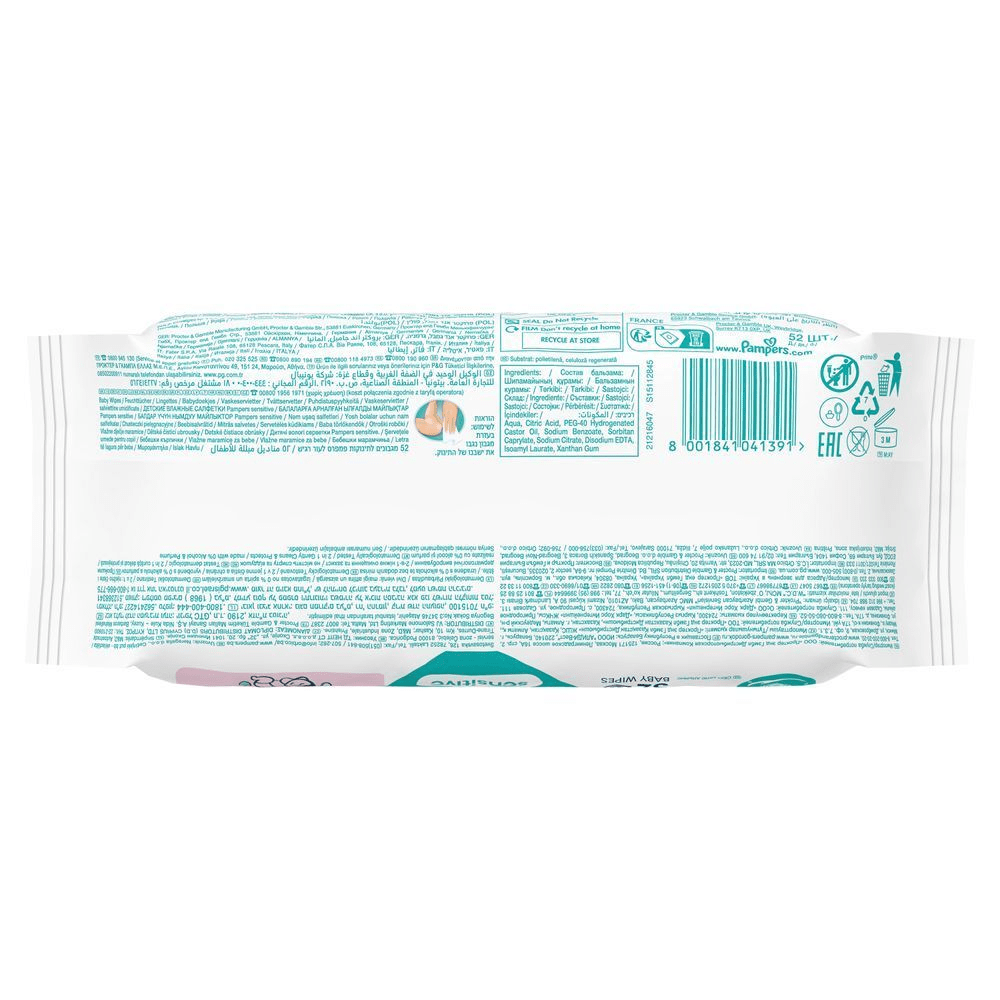 Pampers Sensitive Baby Wipes, 52 Stück, für sensible Haut, ohne Alkohol und Parfüm, wie auf der Verpackung hervorgehoben. [EN] Pampers Sensitive Baby Wipes, 52 count package, highlighting the claim "52 wipes for the baby's bottom." [RO] Pampers Baby Wipes Sensitive, 52 bucăți, pentru curățarea delicată a pielii bebelușului, fără alcool și parfum adăugat. [IT] Pampers Baby Wipes Sensitive, confezione da 52 salviette, indicate per pelli sensibili. [HR] Pampers Sensitive Baby Wipes, pakiranje od 52 komada, naglašavajući formulu za osjetljivu kožu. [CS] Pampers Sensitive dětské ubrousky, 52 kusů, pro jemné čištění a ochranu, vyrobené bez alkoholu a parfemace. [HU] Pampers Sensitive Baby Wipes csomagolása, kiemelve az 52 darabos kiszerelést és az érzékeny bőrre való formulát. [SK] Pampers Sensitive Baby Wipes, balenie 52 kusov, s vyznačením zloženia a recyklačných symbolov. [SL] Pampers Sensitive Baby Wipes, 52 kos, poudarjeno, da so primerni za občutljivo kožo in ne vsebujejo parfumov.;