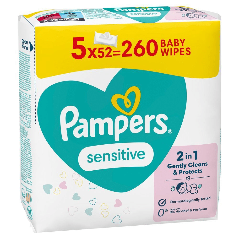 Pampers Sensitive Feuchttücher, 5er Pack (260 Stück). 2-in-1: Reinigt sanft und schützt. Dermatologisch getestet, 0% Alkohol & Parfüm. [EN] Pampers Sensitive baby wipes packaging, showing 5 packs of 52 wipes totaling 260, and claims of being dermatologically tested. [IT] Pampers Sensitive salviette per bambini, confezione da 5 pacchi per un totale di 260 salviette, che puliscono delicatamente e proteggono la pelle. [HR] Pampers Sensitive vlažne maramice, pakiranje od 5 x 52 = 260 komada, nježno čiste i štite, dermatološki testirano. [CS] Pampers Sensitive dětské ubrousky, balení 5x52=260 kusů, které jemně čistí a chrání pokožku, dermatologicky testováno a bez alkoholu a parfémů. [HU] Pampers Sensitive törlőkendők csomagolása, 5 x 52 = 260 darabos kiszerelésben, kiemelve a "2 az 1-ben: gyengéden tisztít és véd" feliratot. [SK] Pampers Sensitive detské vlhčené obrúsky, balenie 5 x 52 = 260 kusov, ktoré jemne čistia a chránia pokožku. [SL] Pampers Sensitive otroški robčki, pakiranje 5 x 52 = 260 robčkov, dermatološko testirani in brez alkohola ter parfumov.;