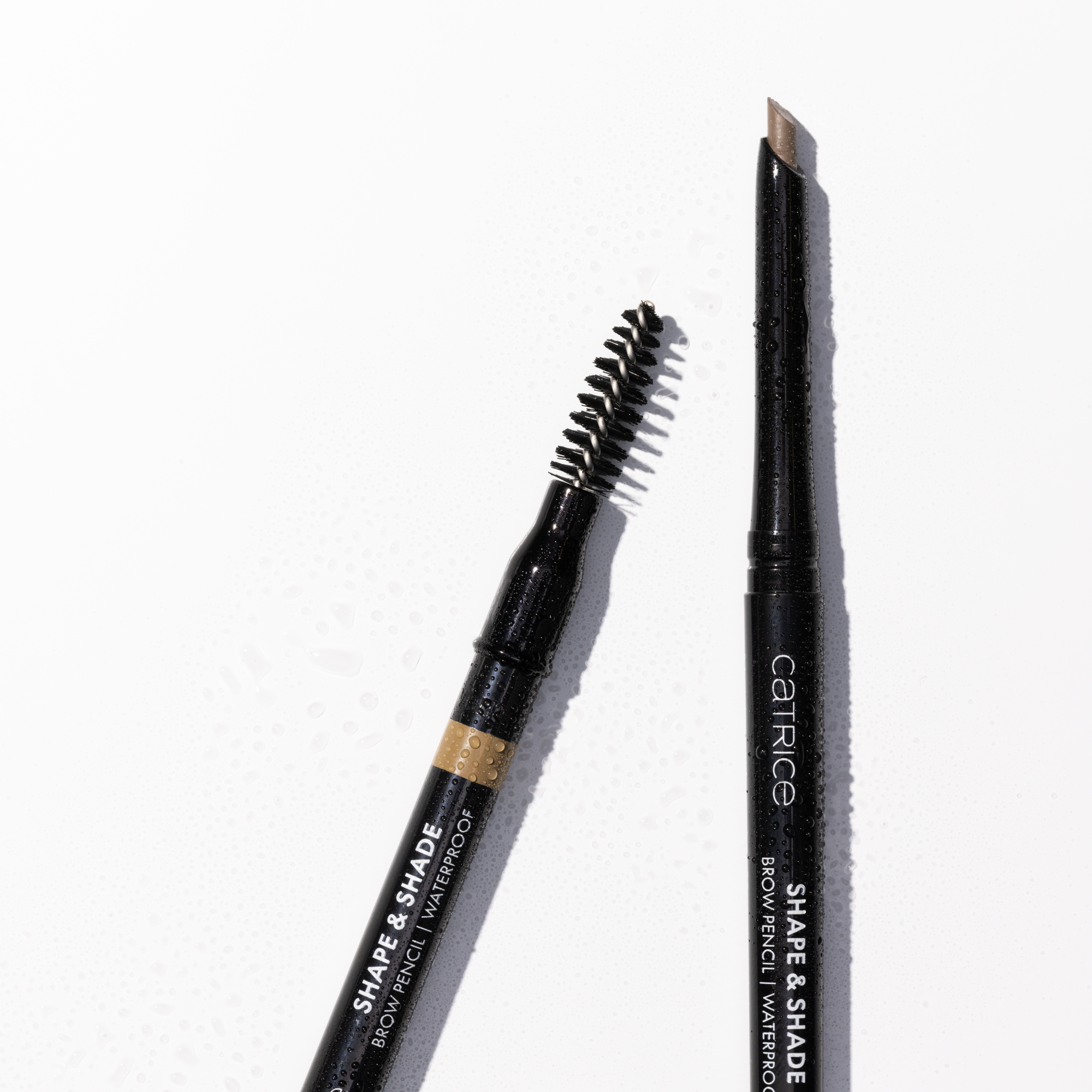 Bild: Catrice Shape & Shade Brow Pencil Waterproof Ashy Blonde 020