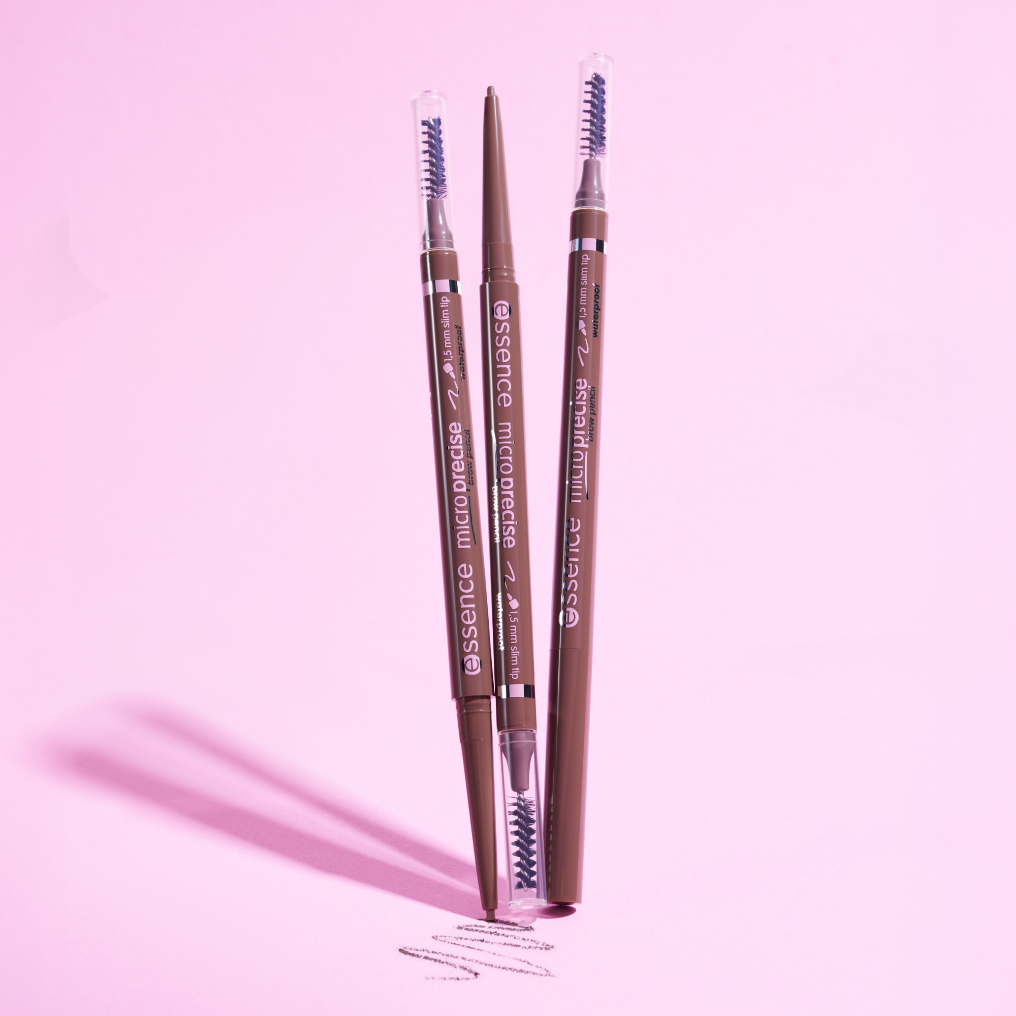 Bild: essence micro precise brow pencil Taupe 02