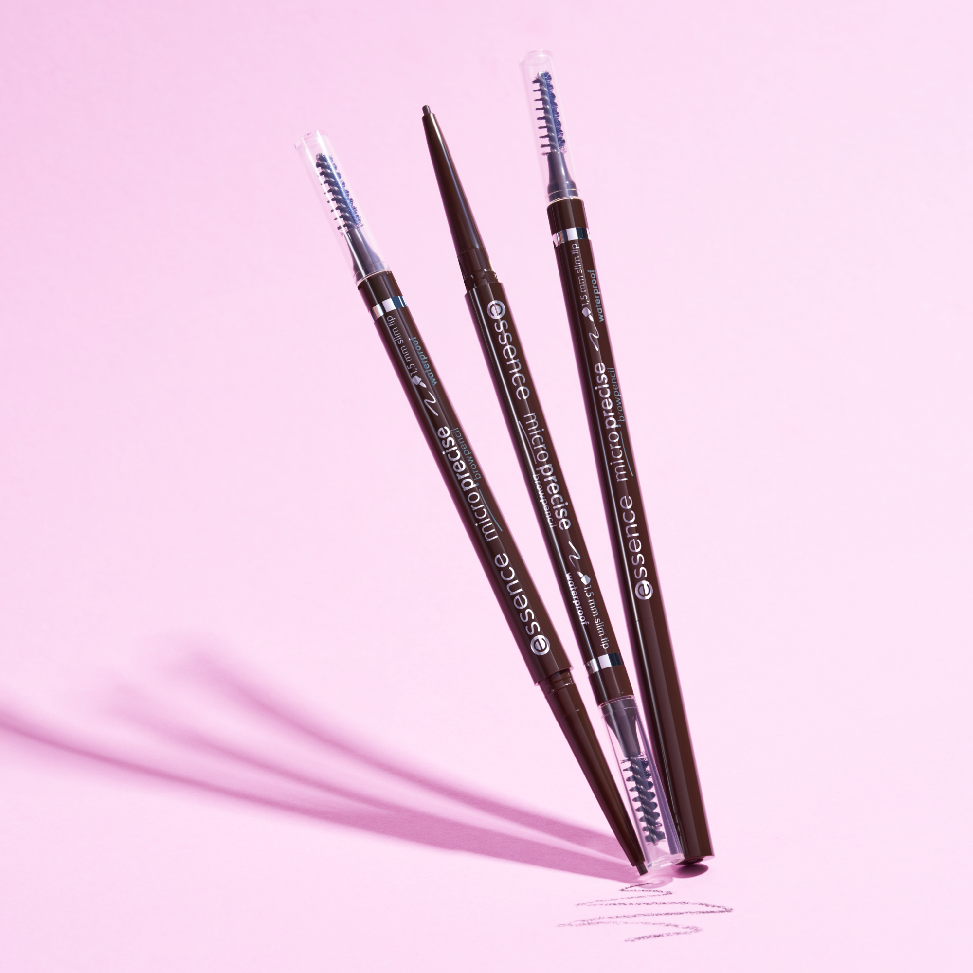 Bild: essence micro precise brow pencil Dark Brown 06