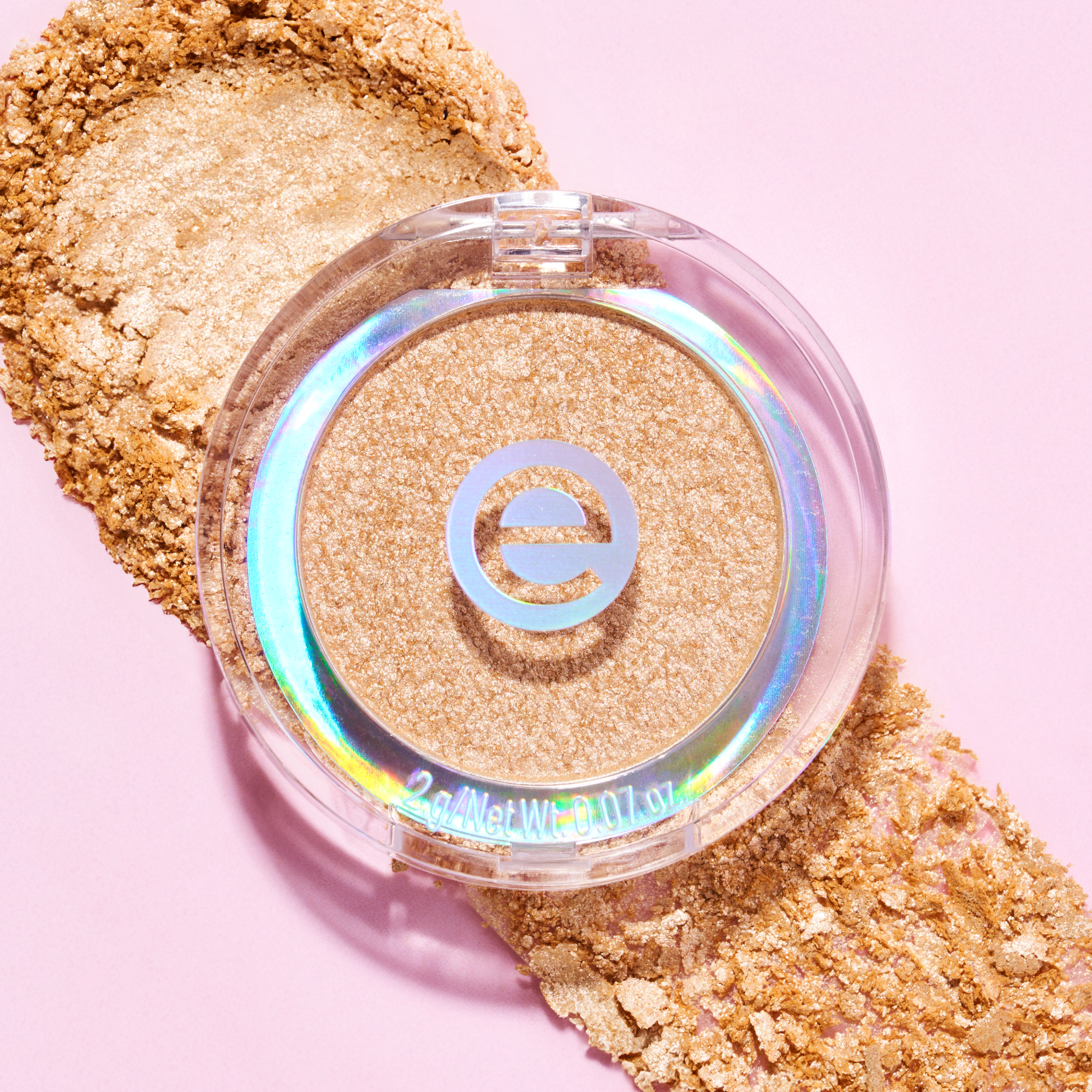 Bild: essence mono eyeshadow pearly Golden Glow 01